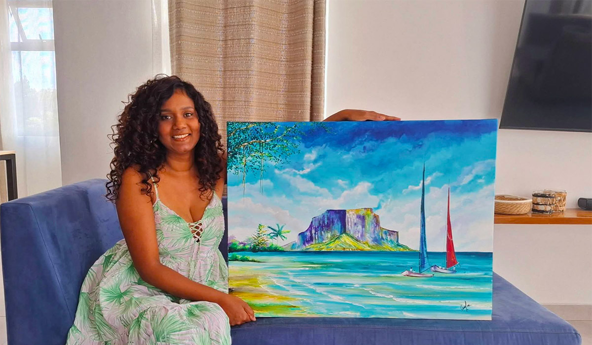 PAROLES D'ARTISTE | Caroline Lacire : « Capturer l'instant »  ou l'art de peindre la lumière de l'île